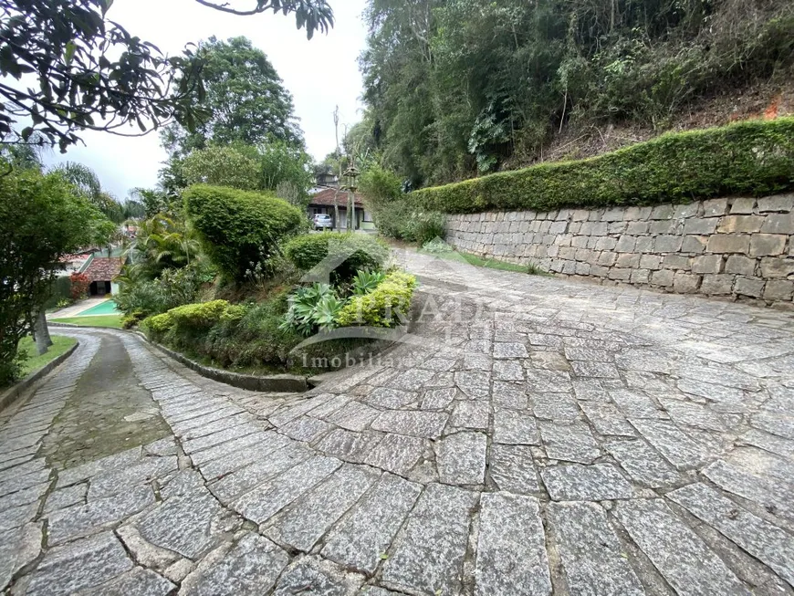 Foto 1 de Casa com 4 Quartos à venda, 120m² em Roseiral, Petrópolis