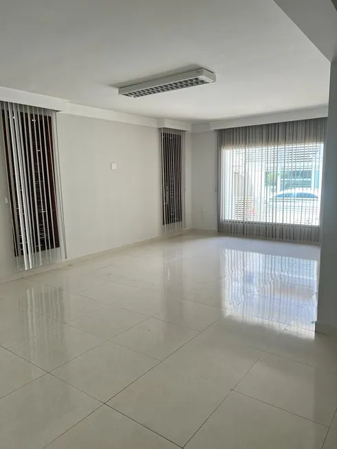 Foto 1 de Casa com 5 Quartos para alugar, 300m² em Praia da Costa, Vila Velha