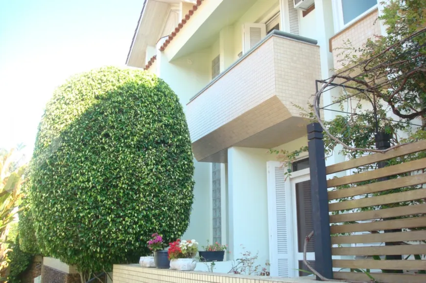 Foto 1 de Casa de Condomínio com 3 Quartos à venda, 183m² em Vila Assunção, Porto Alegre