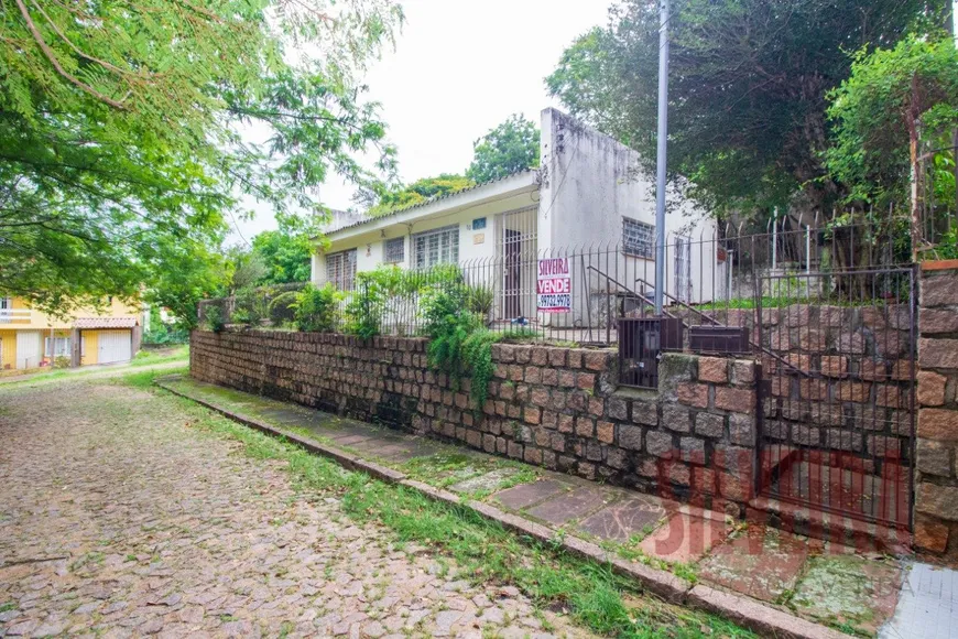 Foto 1 de Casa com 3 Quartos à venda, 87m² em Teresópolis, Porto Alegre
