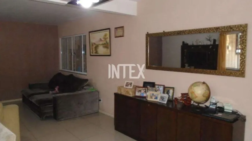 Foto 1 de Casa com 3 Quartos à venda, 182m² em Itaúna, São Gonçalo