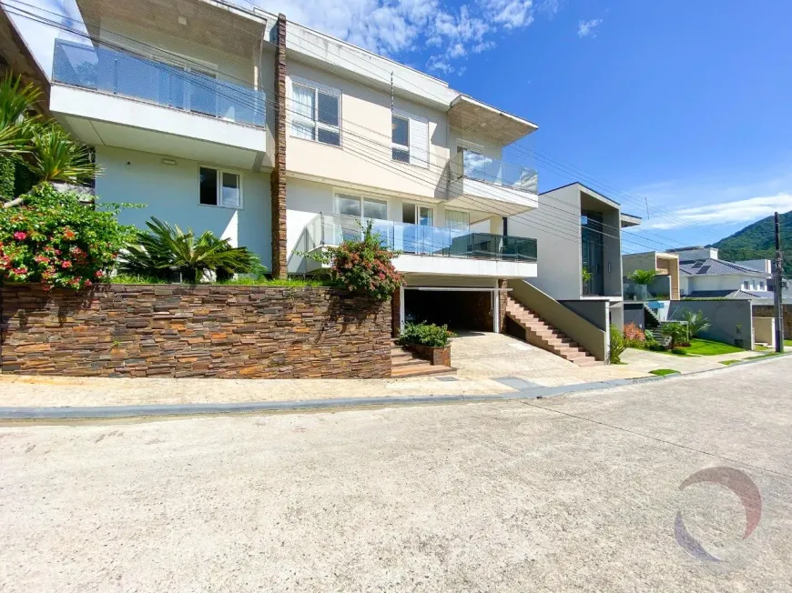 Foto 1 de Casa de Condomínio com 4 Quartos à venda, 560m² em Itacorubi, Florianópolis