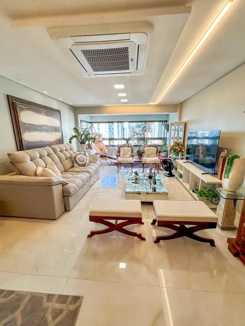 Foto 1 de Apartamento com 3 Quartos à venda, 156m² em Boa Viagem, Recife