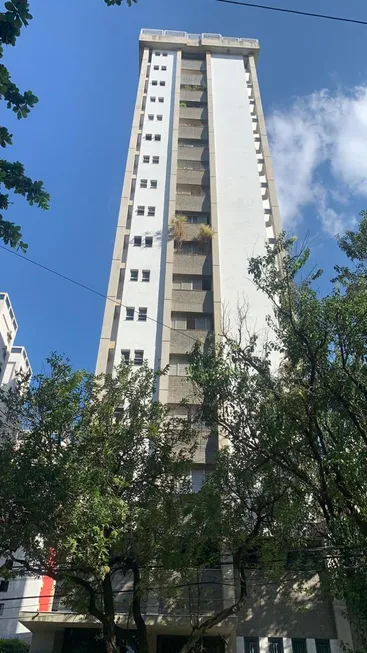 Foto 1 de Apartamento com 4 Quartos à venda, 200m² em Lourdes, Belo Horizonte