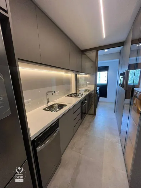 Foto 1 de Apartamento com 3 Quartos à venda, 121m² em Cabral, Curitiba