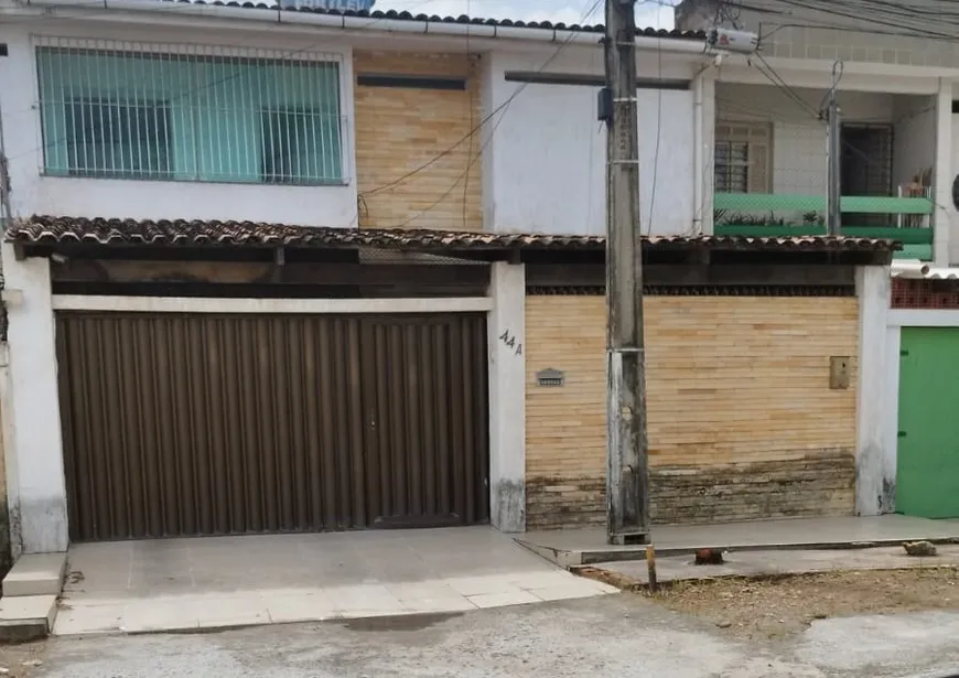 Foto 1 de Casa com 4 Quartos à venda, 184m² em Rio Doce, Olinda