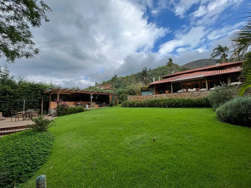 Foto 1 de Casa de Condomínio com 4 Quartos à venda, 300m² em Pedro do Rio, Petrópolis