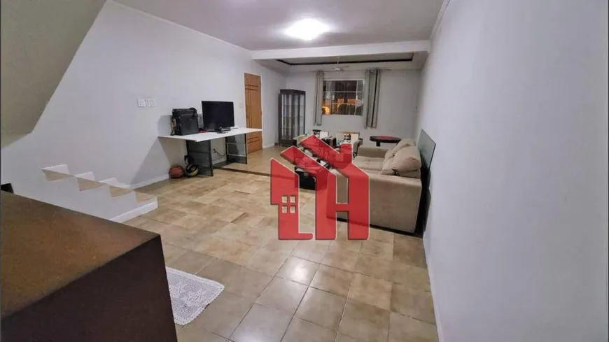 Foto 1 de Sobrado com 3 Quartos à venda, 181m² em Estuario, Santos