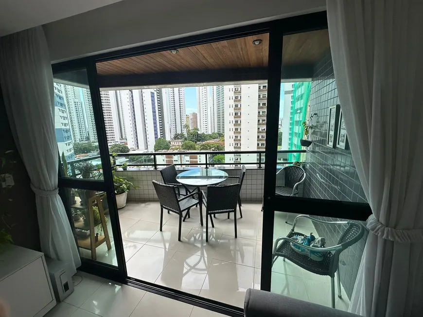 Foto 1 de Apartamento com 4 Quartos à venda, 160m² em Jaqueira, Recife