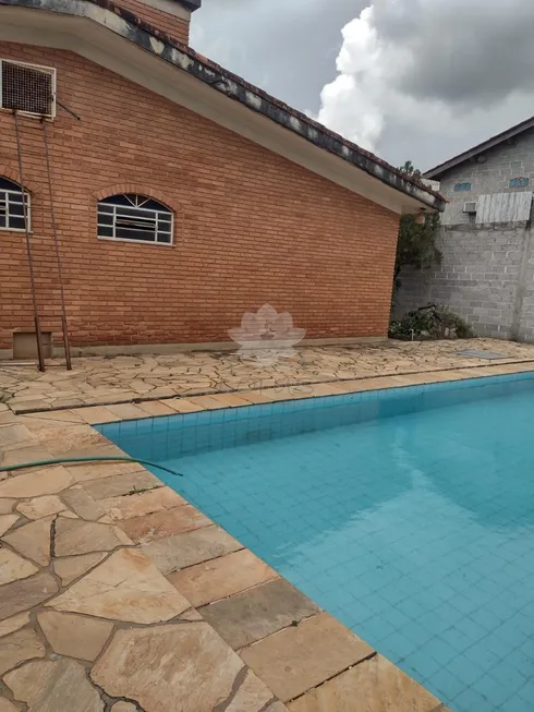Foto 1 de Casa com 3 Quartos à venda, 300m² em Jardim Brogotá, Atibaia