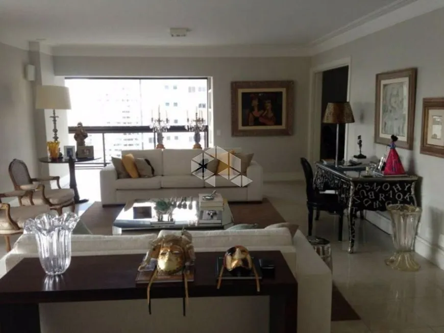 Foto 1 de Apartamento com 3 Quartos à venda, 400m² em Jardim Vila Mariana, São Paulo