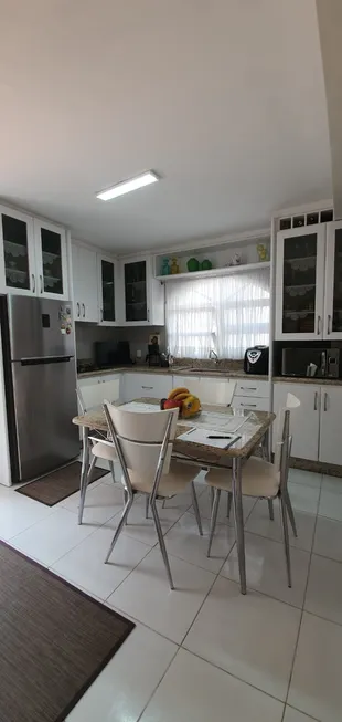 Foto 1 de Casa com 4 Quartos à venda, 190m² em Capoeiras, Florianópolis