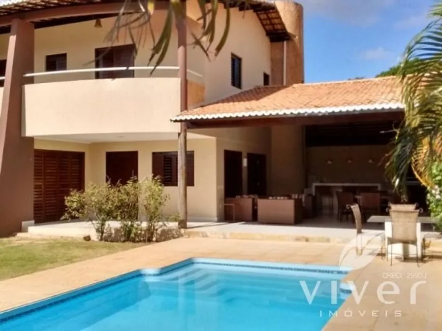 Foto 1 de Casa com 3 Quartos à venda, 707m² em Candelária, Natal