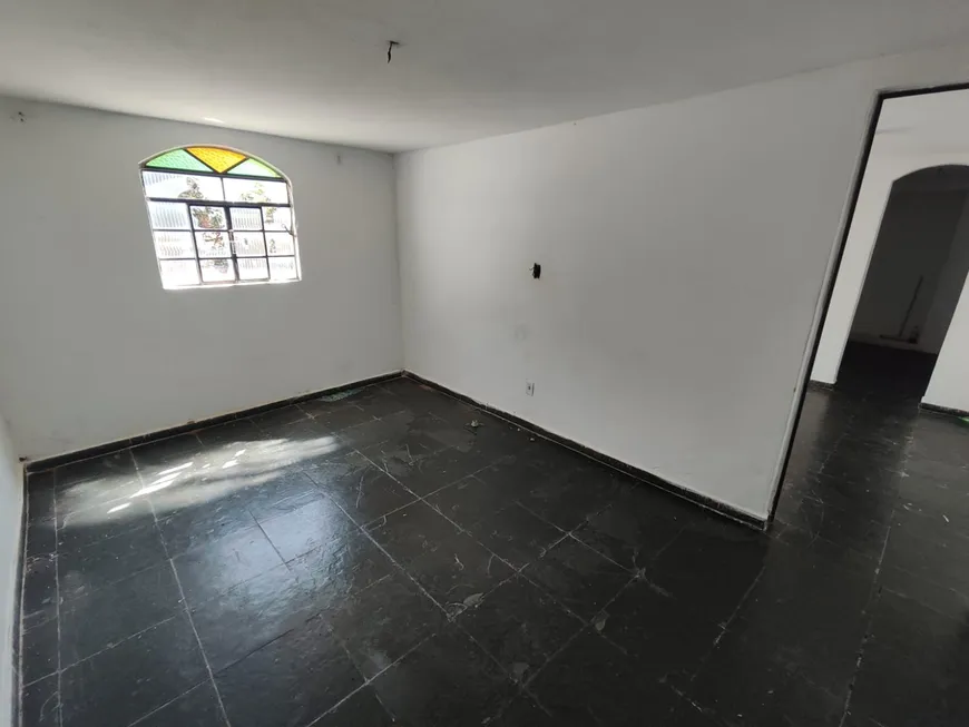 Foto 1 de Casa com 2 Quartos para alugar, 110m² em Ipê, Belo Horizonte