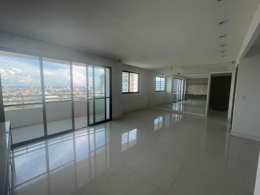 Foto 1 de Apartamento com 2 Quartos à venda, 118m² em Adrianópolis, Manaus