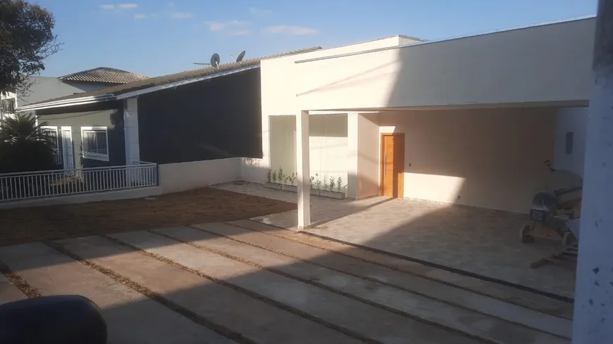 Foto 1 de Casa de Condomínio com 3 Quartos à venda, 231m² em Pitas, Cotia