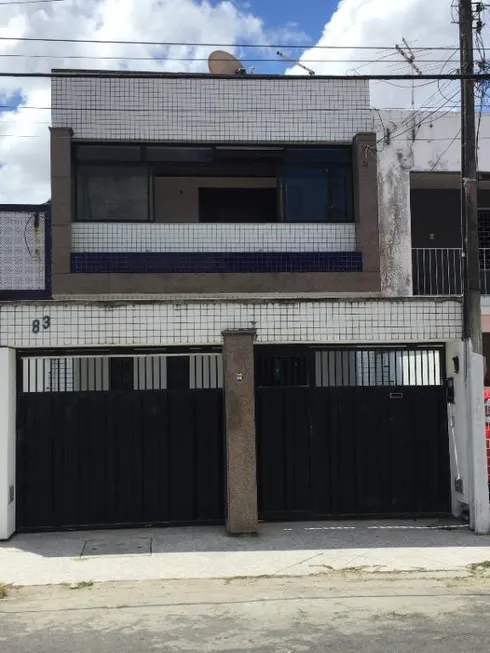 Foto 1 de Casa com 4 Quartos à venda, 280m² em Benfica, Fortaleza