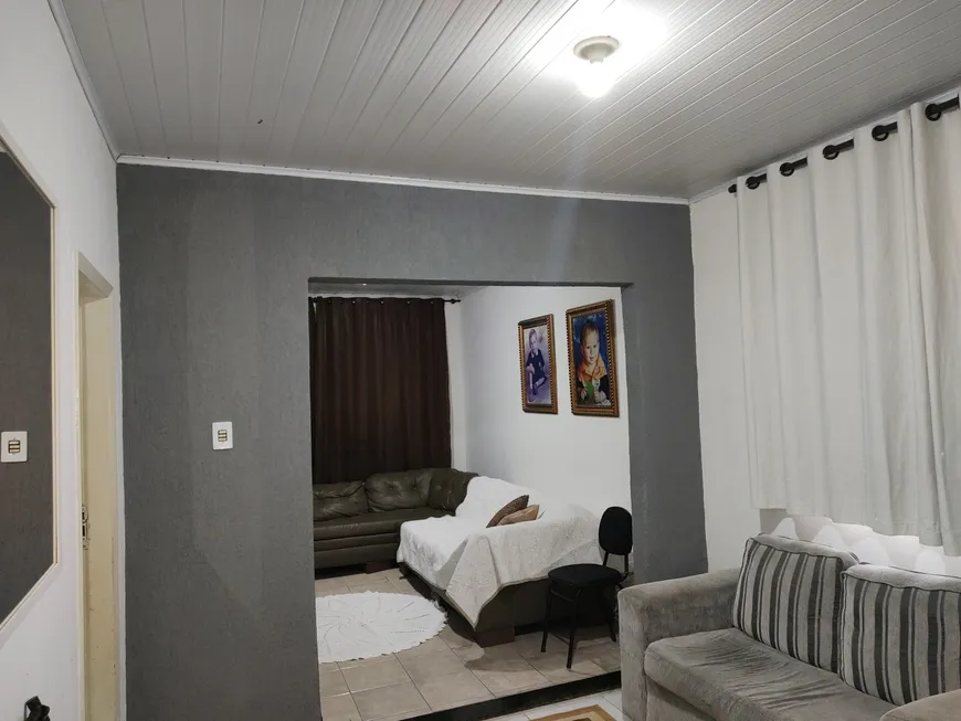 Foto 1 de Casa com 3 Quartos à venda, 80m² em Vila Isa, Governador Valadares