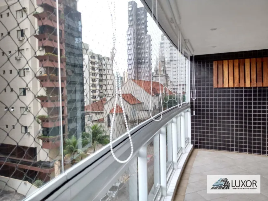 Foto 1 de Apartamento com 3 Quartos à venda, 160m² em Pompeia, Santos