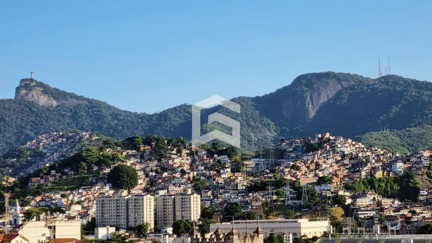 Foto 1 de Apartamento com 1 Quarto à venda, 32m² em Centro, Rio de Janeiro