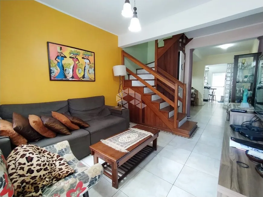 Foto 1 de Casa de Condomínio com 3 Quartos à venda, 78m² em Humaitá, Porto Alegre
