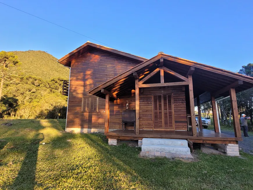 Foto 1 de Fazenda/Sítio com 3 Quartos à venda, 80000m² em , Urubici