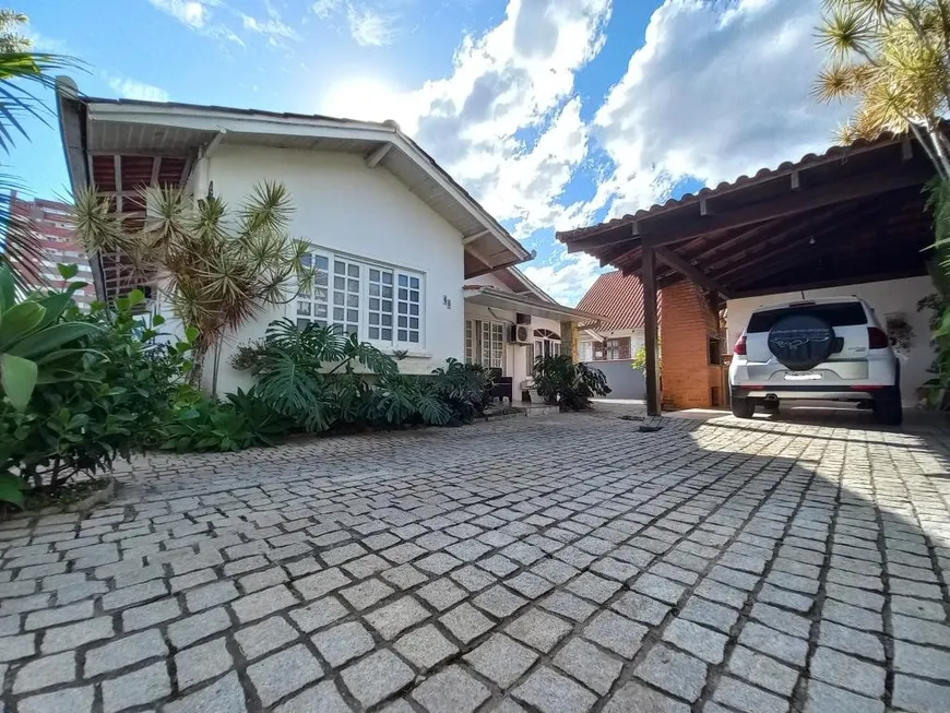 Foto 1 de Casa com 3 Quartos à venda, 100m² em Anita Garibaldi, Joinville