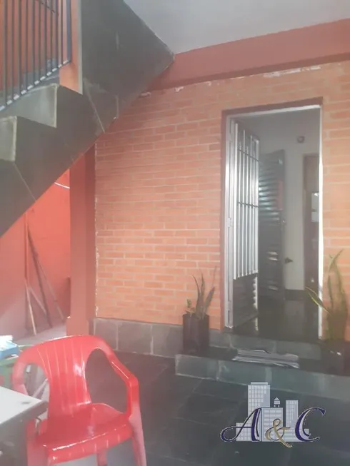 Foto 1 de Casa com 2 Quartos à venda, 155m² em Jardim D'abril, Osasco