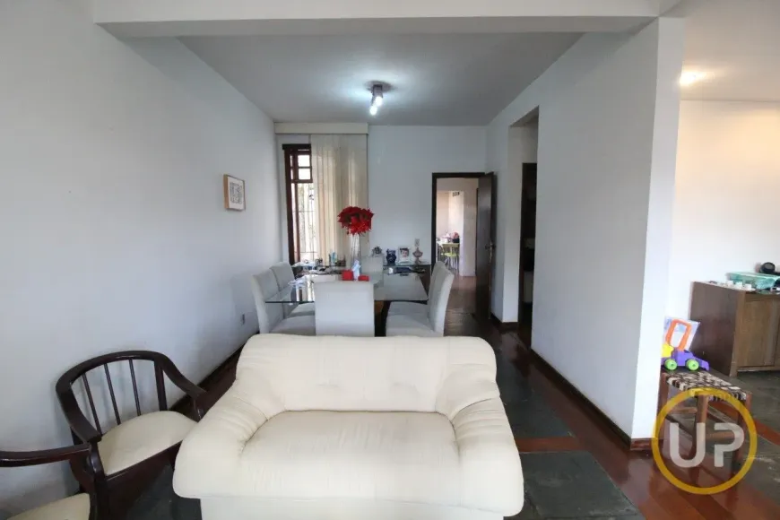 Foto 1 de Casa com 6 Quartos à venda, 293m² em Padre Eustáquio, Belo Horizonte