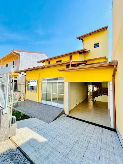 Foto 1 de Casa com 4 Quartos à venda, 360m² em Bela Vista, São José