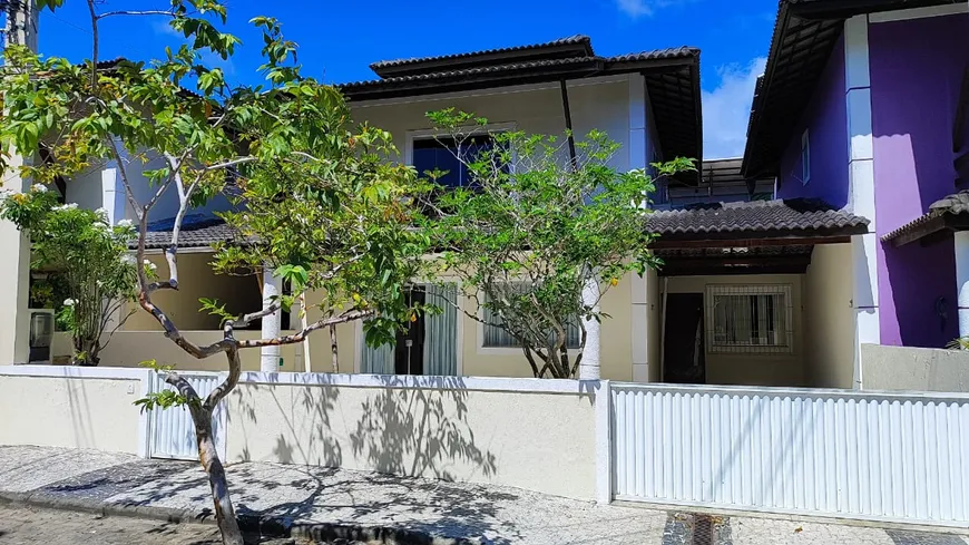 Foto 1 de Casa de Condomínio com 4 Quartos à venda, 150m² em Buraquinho, Lauro de Freitas