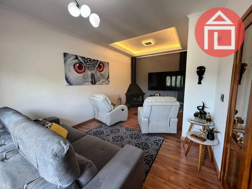 Foto 1 de Casa com 3 Quartos para venda ou aluguel, 215m² em Residencial das Ilhas, Bragança Paulista