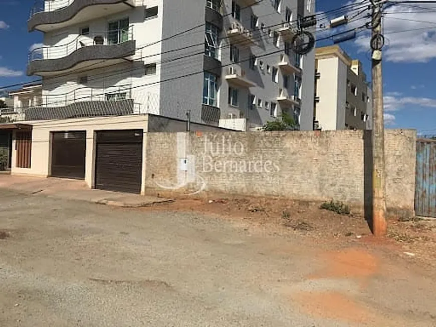 Foto 1 de Lote/Terreno à venda, 400m² em Augusta Mota, Montes Claros