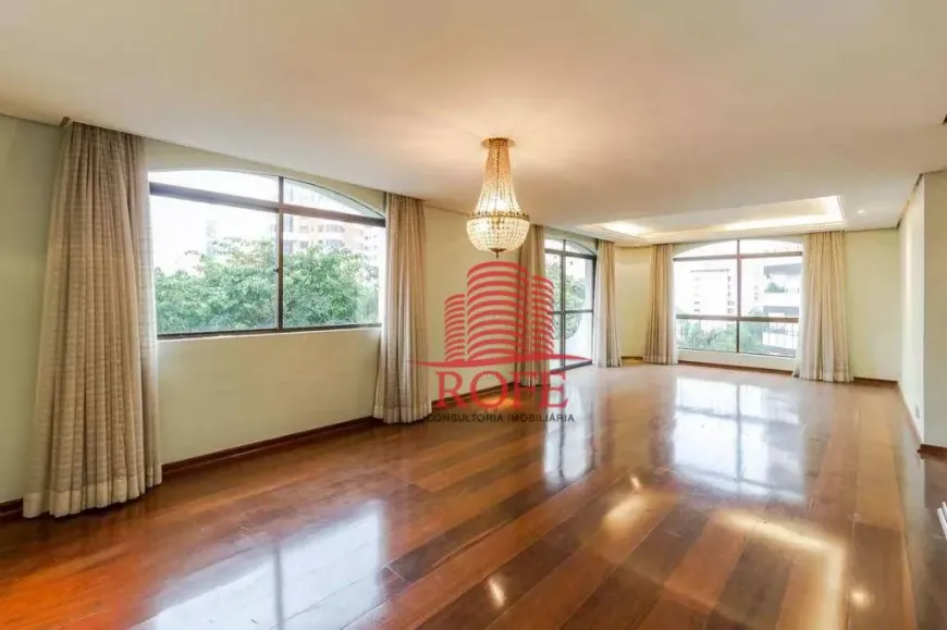 Foto 1 de Apartamento com 3 Quartos à venda, 190m² em Moema, São Paulo