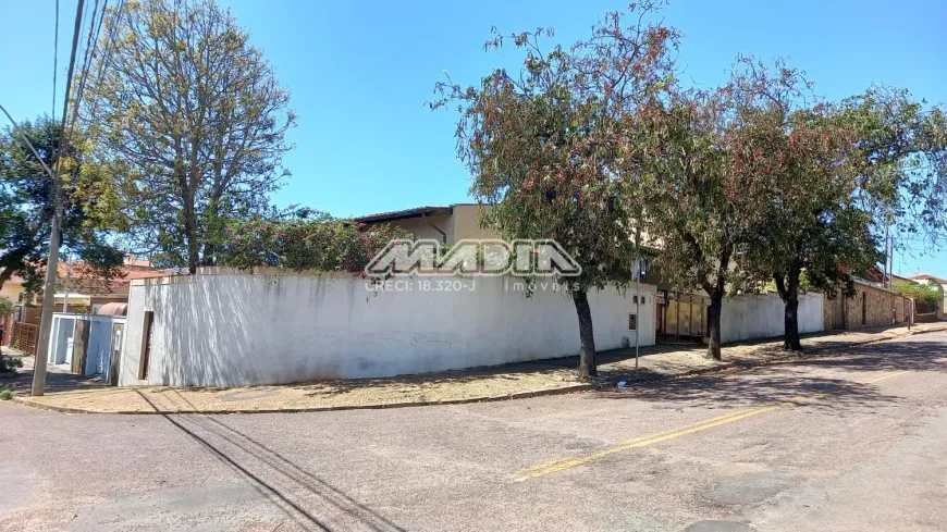 Foto 1 de Casa com 4 Quartos para venda ou aluguel, 270m² em Jardim São Jorge, Valinhos