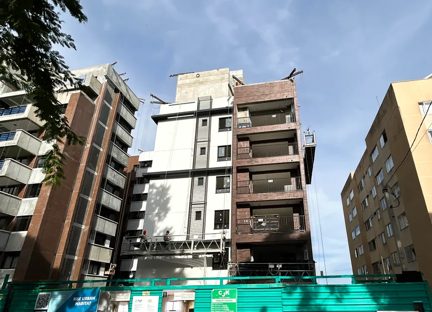 Foto 1 de Apartamento com 1 Quarto à venda, 39m² em Água Verde, Curitiba