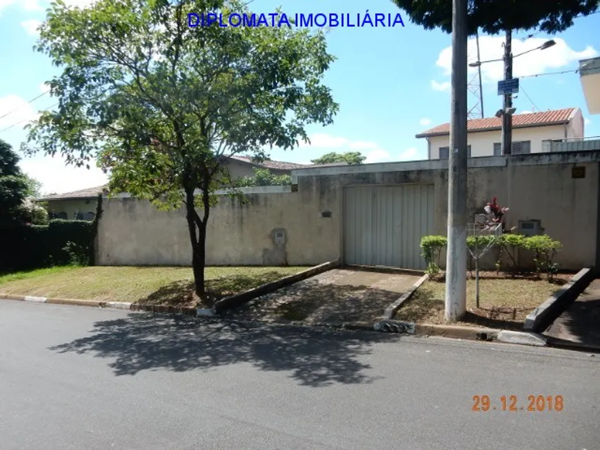 Foto 1 de Sobrado com 3 Quartos à venda, 248m² em Parque São Quirino, Campinas