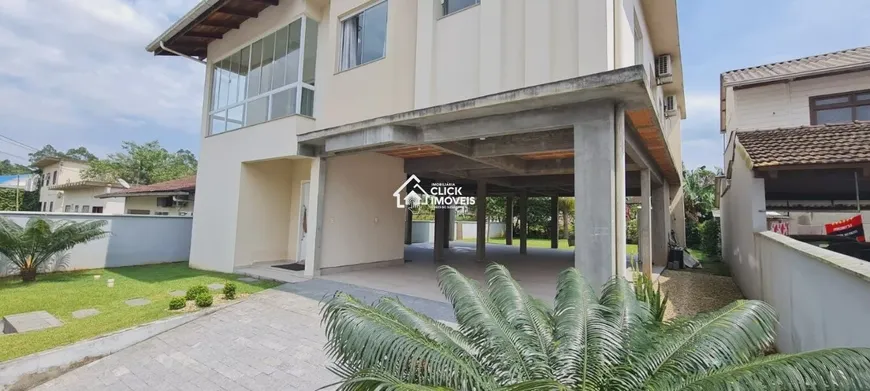 Foto 1 de Casa com 3 Quartos à venda, 286m² em Badenfurt, Blumenau