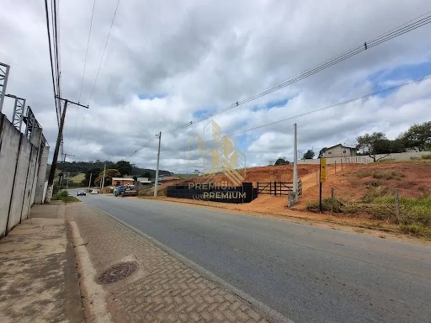 Foto 1 de Lote/Terreno à venda, 1600m² em Centro, Nazaré Paulista