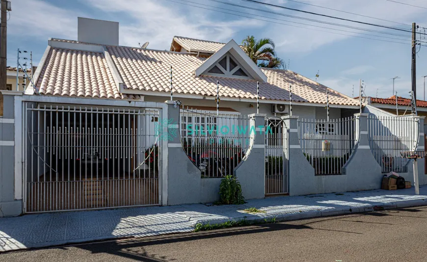 Foto 1 de Casa com 4 Quartos à venda, 334m² em Jardim América, Maringá