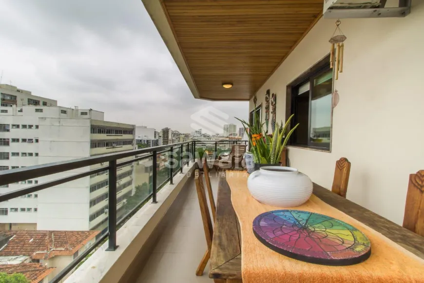 Foto 1 de Apartamento com 4 Quartos à venda, 140m² em Tijuca, Rio de Janeiro