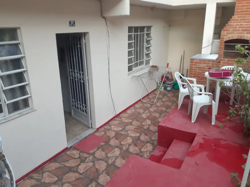 Foto 1 de Casa com 2 Quartos à venda, 56m² em Santa Rosa, Niterói