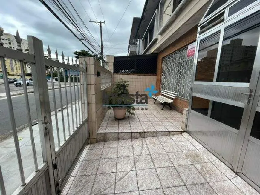 Foto 1 de Casa com 3 Quartos à venda, 160m² em Encruzilhada, Santos