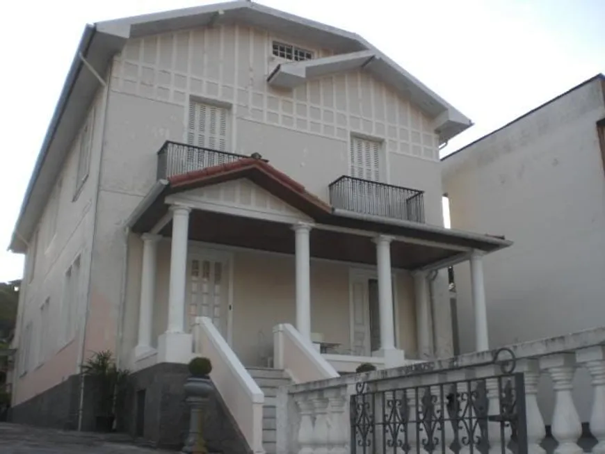 Foto 1 de Casa com 7 Quartos à venda, 10m² em Centro, Petrópolis