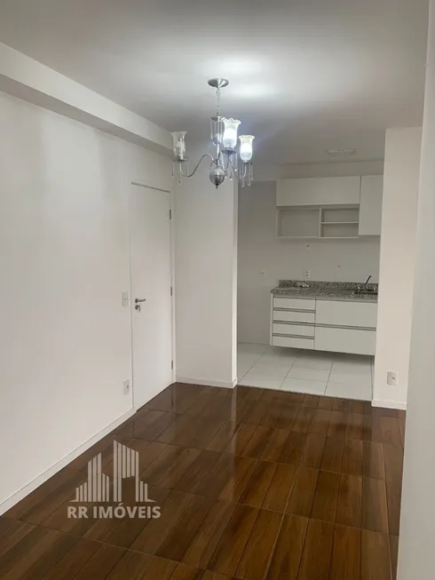 Foto 1 de Apartamento com 2 Quartos à venda, 60m² em Jardim Tupanci, Barueri