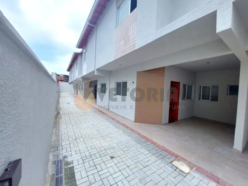 Foto 1 de Casa de Condomínio com 2 Quartos para venda ou aluguel, 65m² em Centro, Caraguatatuba