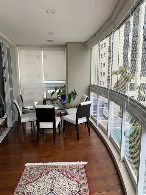 Foto 1 de Apartamento com 3 Quartos à venda, 124m² em Vila Uberabinha, São Paulo