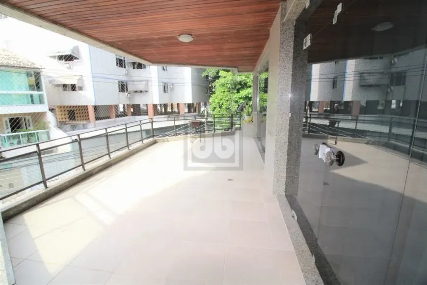 Foto 1 de Apartamento com 4 Quartos à venda, 268m² em Jardim Guanabara, Rio de Janeiro