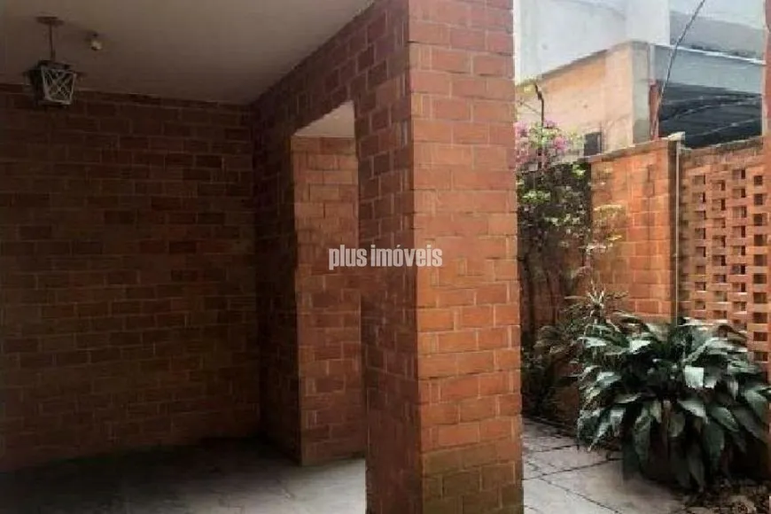 Foto 1 de Sobrado com 4 Quartos para alugar, 412m² em Jardim Paulista, São Paulo