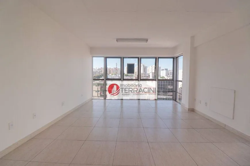 Foto 1 de Sala Comercial para alugar, 32m² em Passo da Areia, Porto Alegre